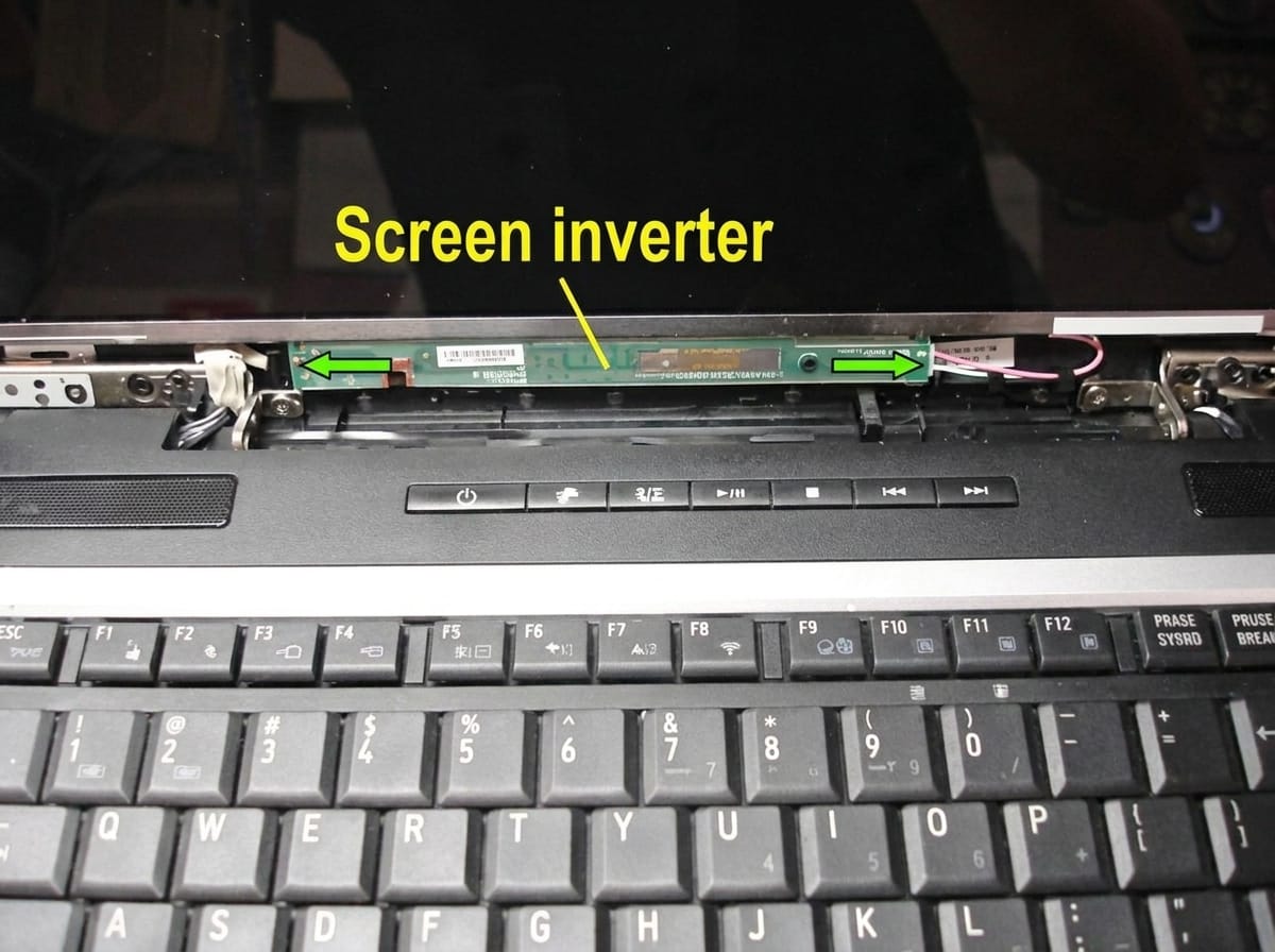 Proces zamene invertera na laptopu